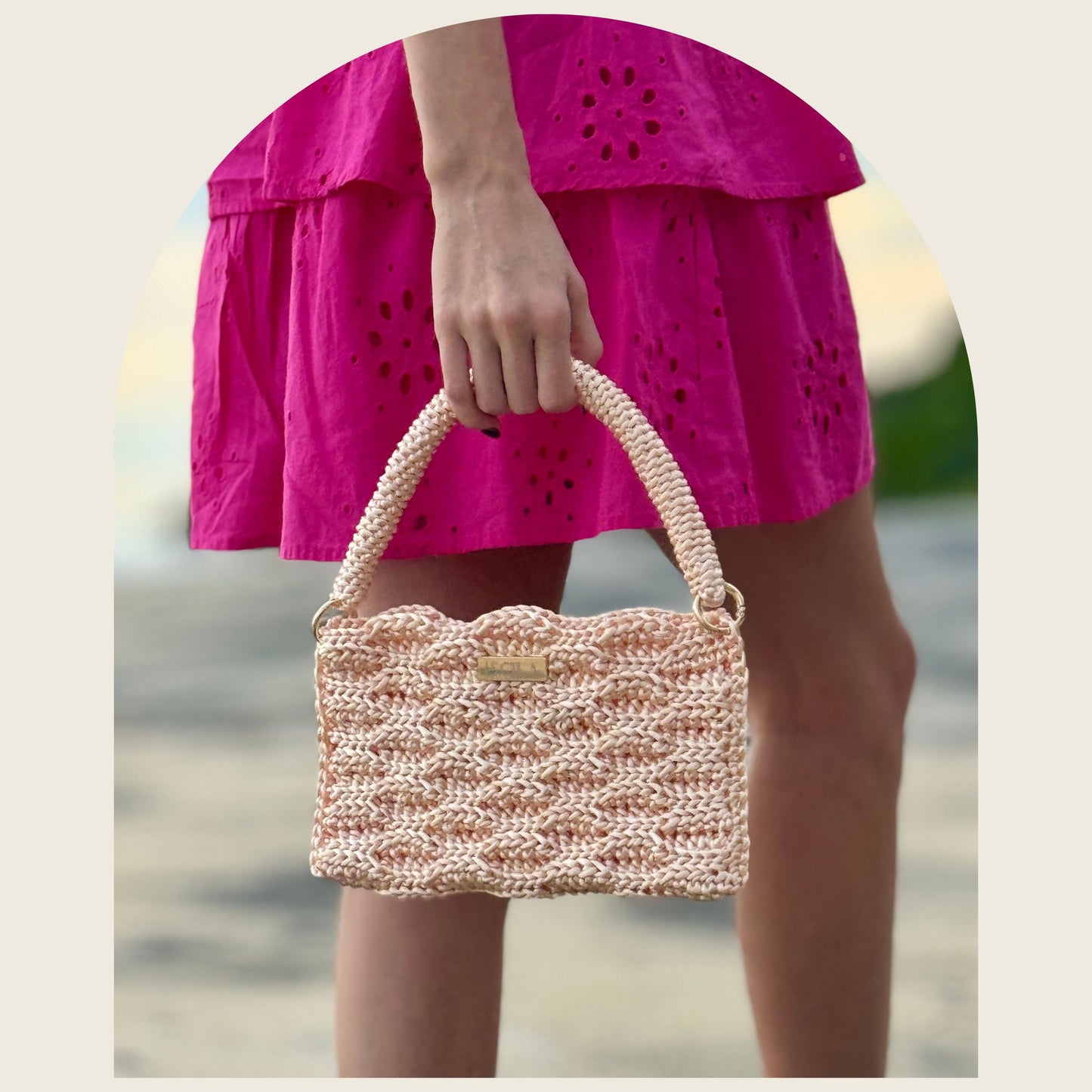 Pearl Ondas Clutch Bag