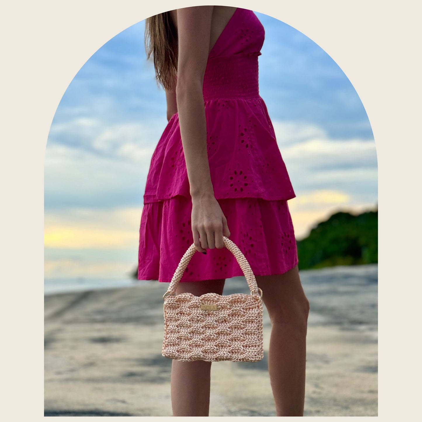 Pearl Ondas Clutch Bag